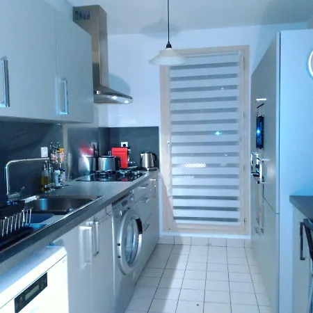 Bel Et Spacieux Appartement De 84 M² Avec Parking Tres Proche Du Metro Garibaldi Lyon Exterior photo