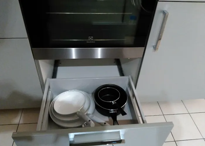 Bel et spacieux appartement de 84 m² avec parking très proche du Métro Garibaldi