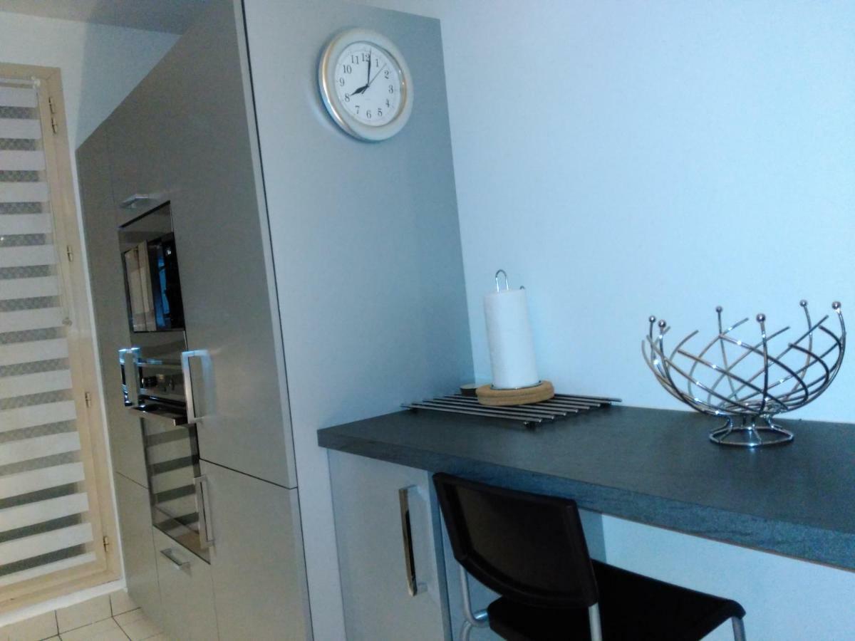 Appartement Bel Et Spacieux De 84 M² Avec Parking Très Proche Du Métro Garibaldi Lyon
