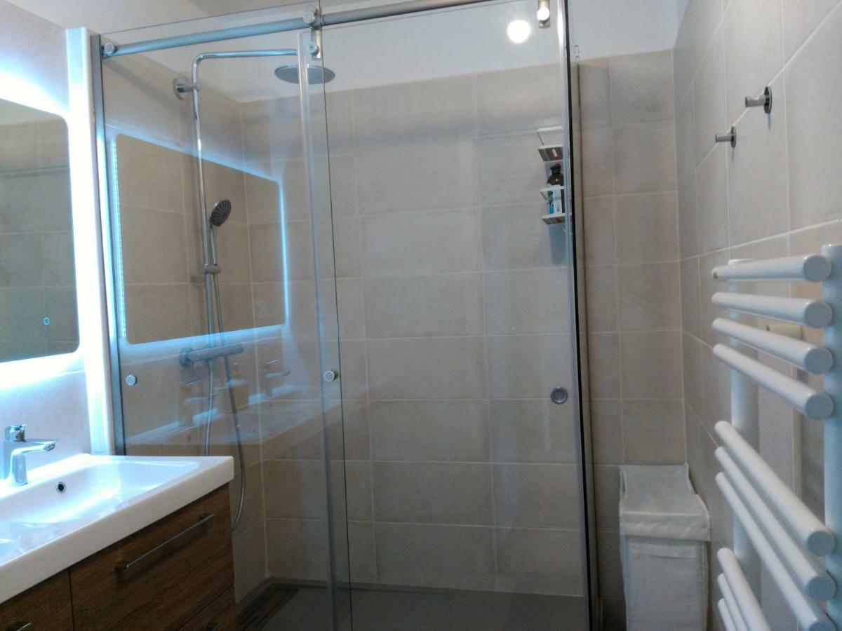Bel Et Spacieux De 84 M² Avec Parking Tres Proche Du Metro Garibaldi *